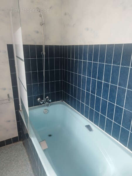 Commerce à SAINT-MARCEL