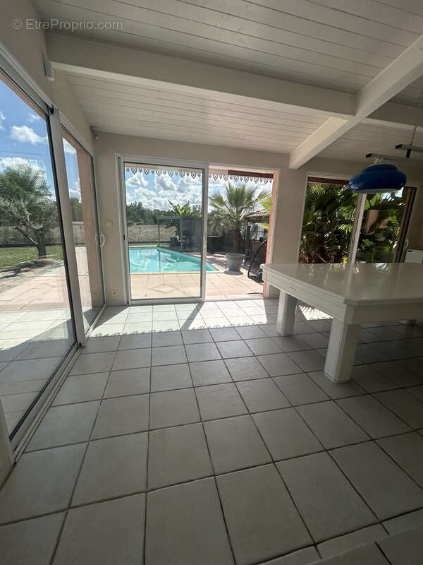 Maison à SAINT-QUENTIN-DE-BARON