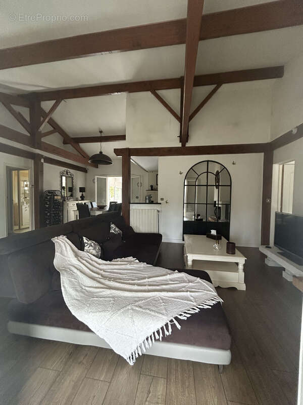 Maison à SAINT-QUENTIN-DE-BARON