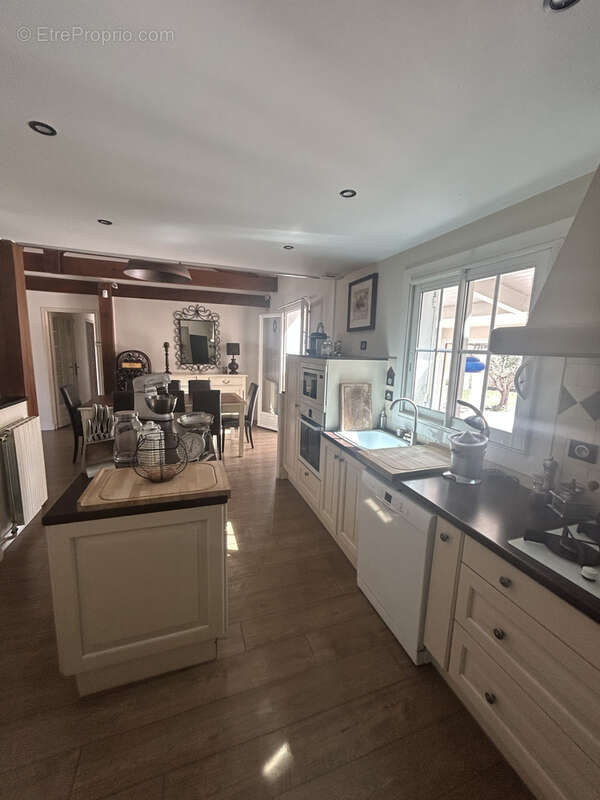 Maison à SAINT-QUENTIN-DE-BARON