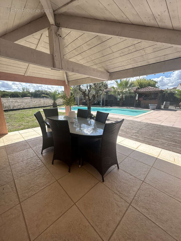 Maison à SAINT-QUENTIN-DE-BARON