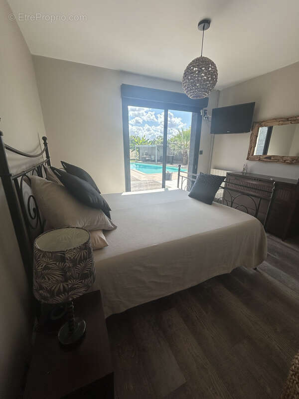 Maison à SAINT-QUENTIN-DE-BARON