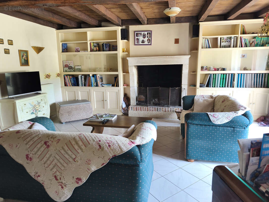 Maison à CHATEAU-GUIBERT