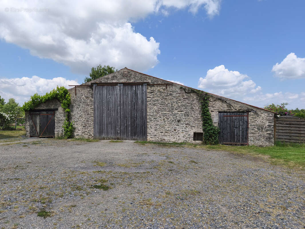 Maison à CHATEAU-GUIBERT