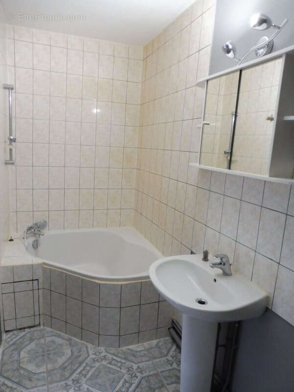 Appartement à AUNEAU