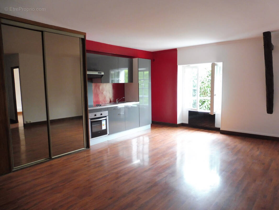 Appartement à AUNEAU