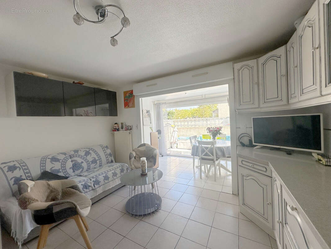 Appartement à MAUGUIO