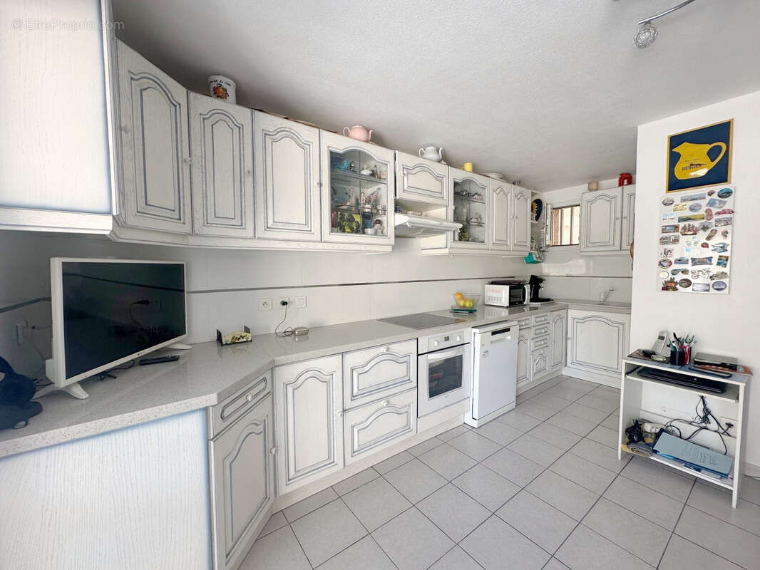 Appartement à MAUGUIO