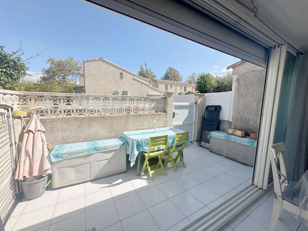 Appartement à MAUGUIO