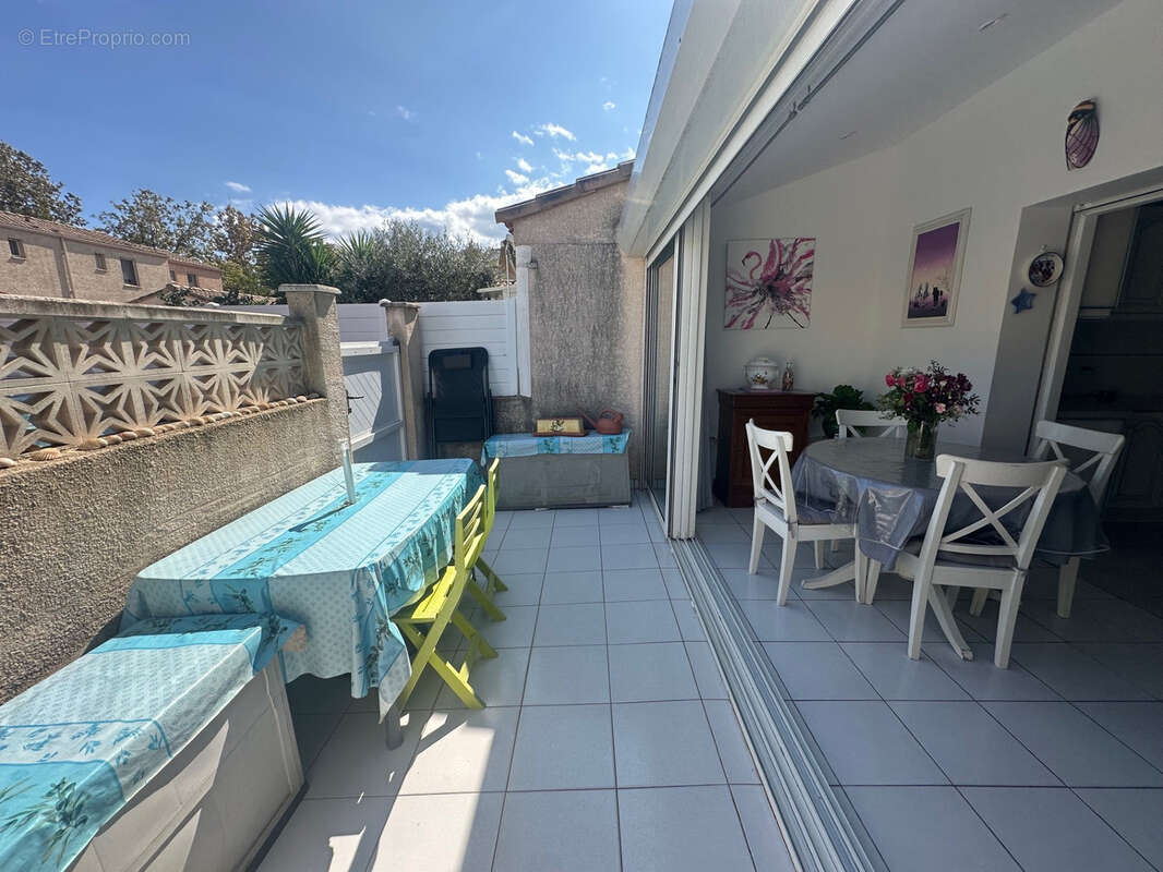 Appartement à MAUGUIO