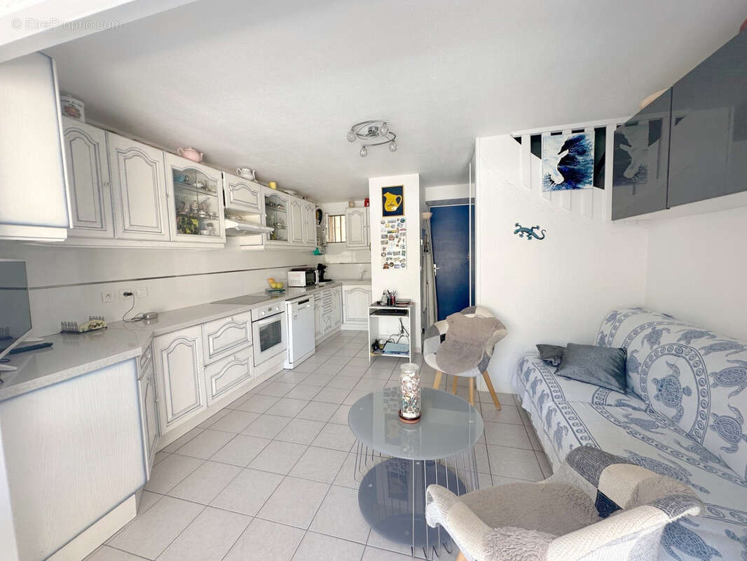 Appartement à MAUGUIO