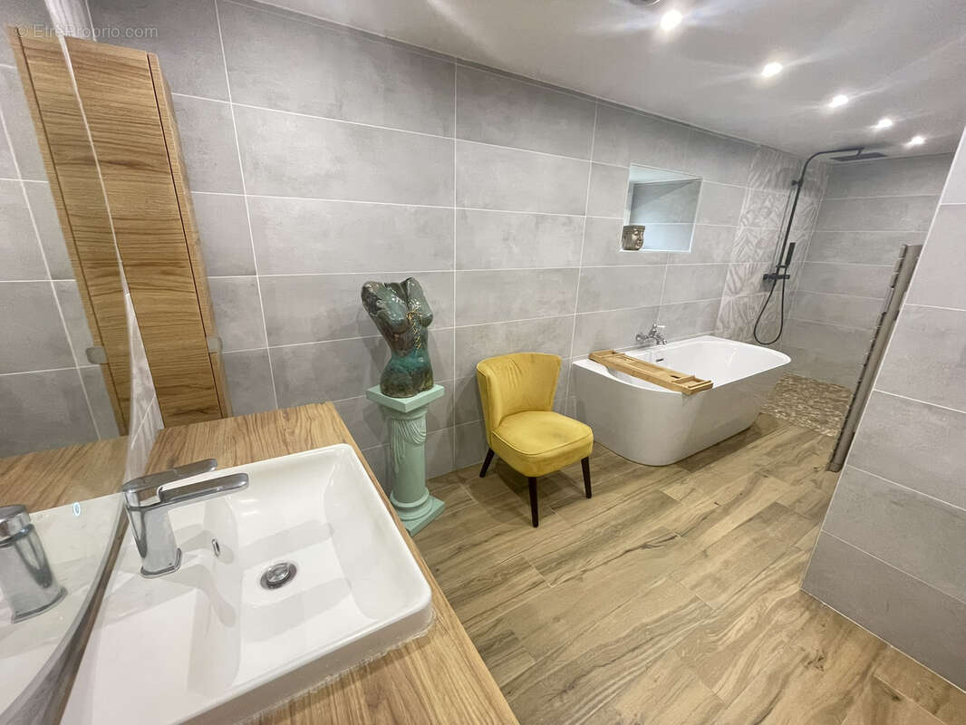 Maison à SAINT-JEAN-DE-DAYE