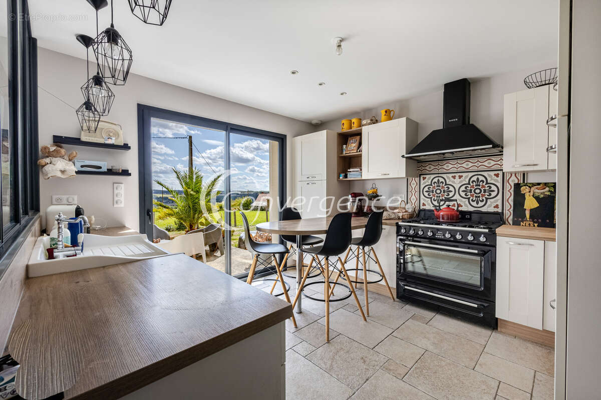 Maison à SAINT-JUNIEN