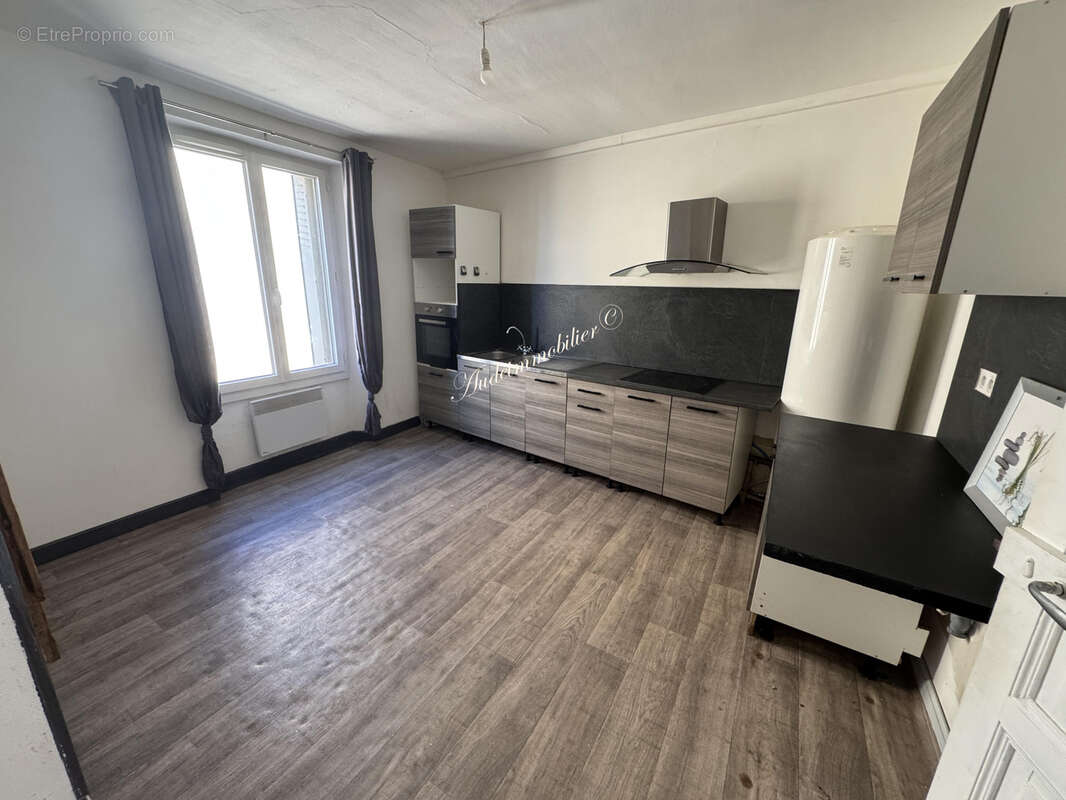 Appartement à MALVIES