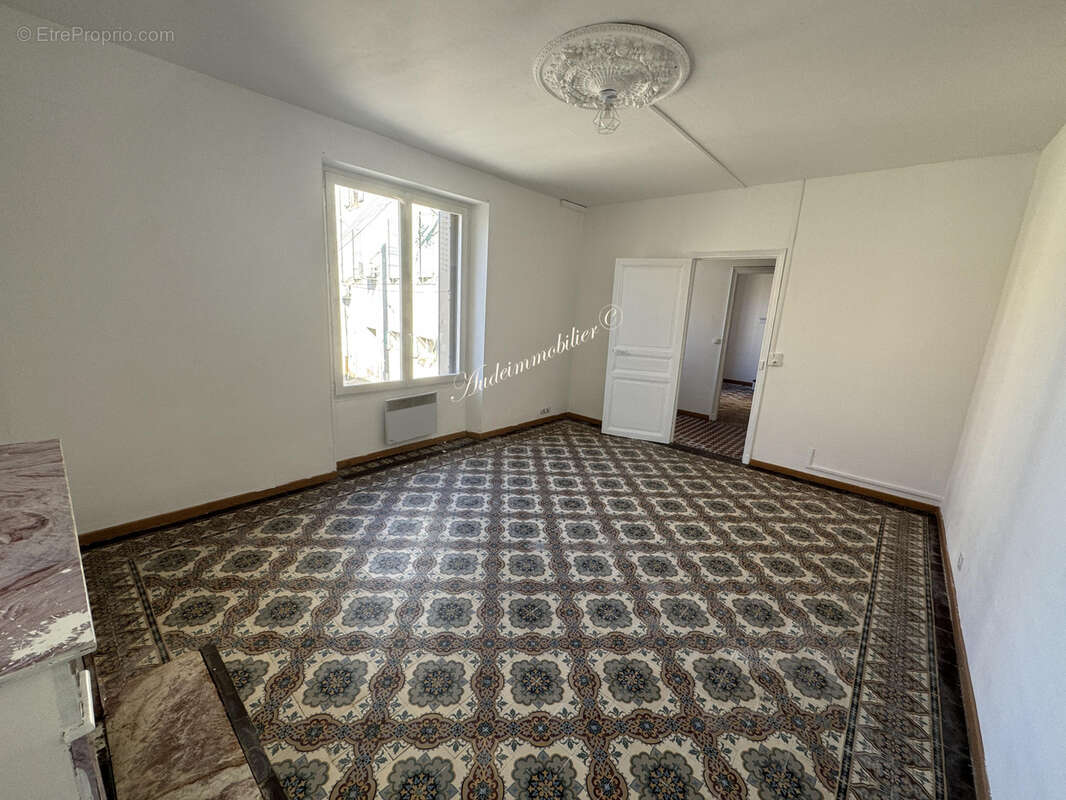 Appartement à MALVIES