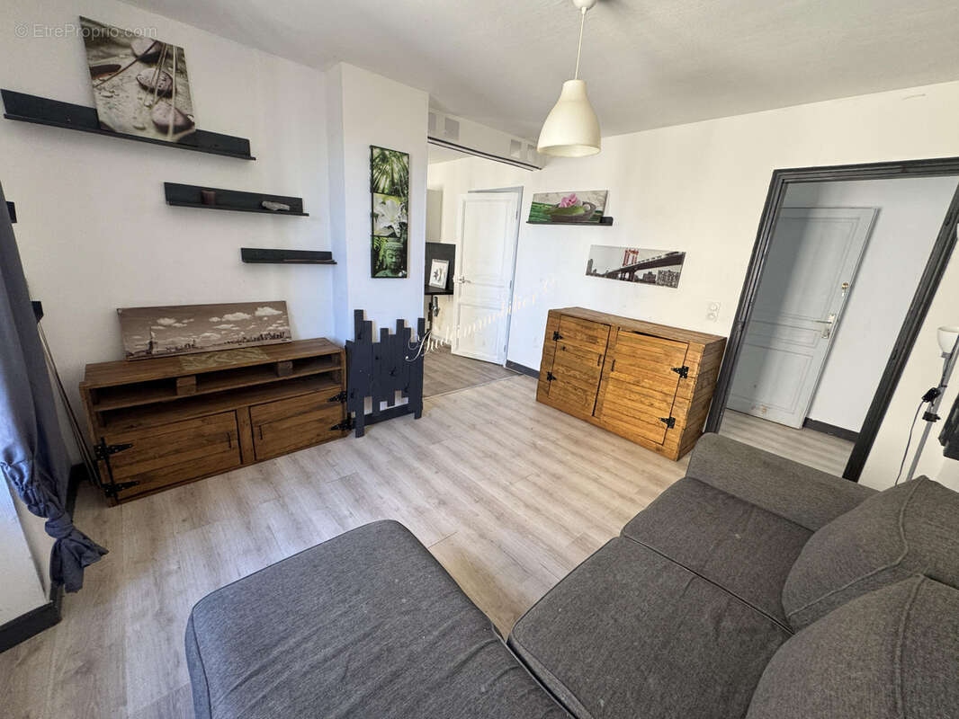 Appartement à MALVIES