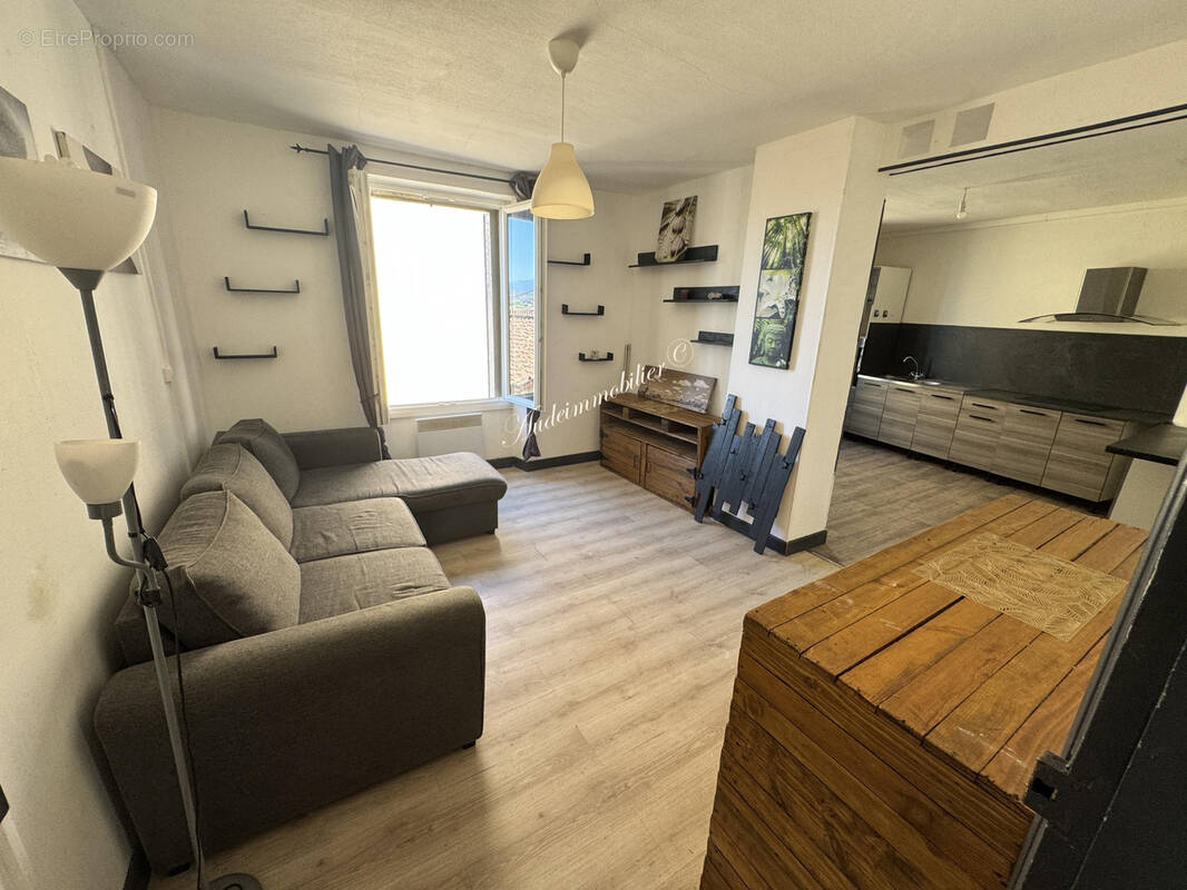 Appartement à MALVIES