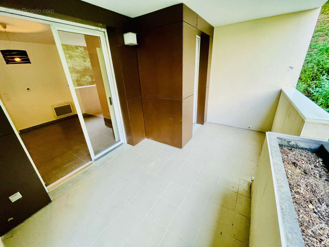 Appartement à POISAT