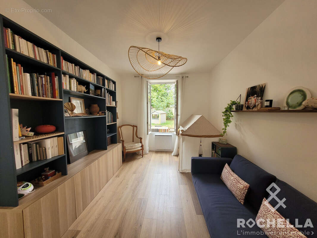 Maison à SAINT-JEAN-D'ANGELY