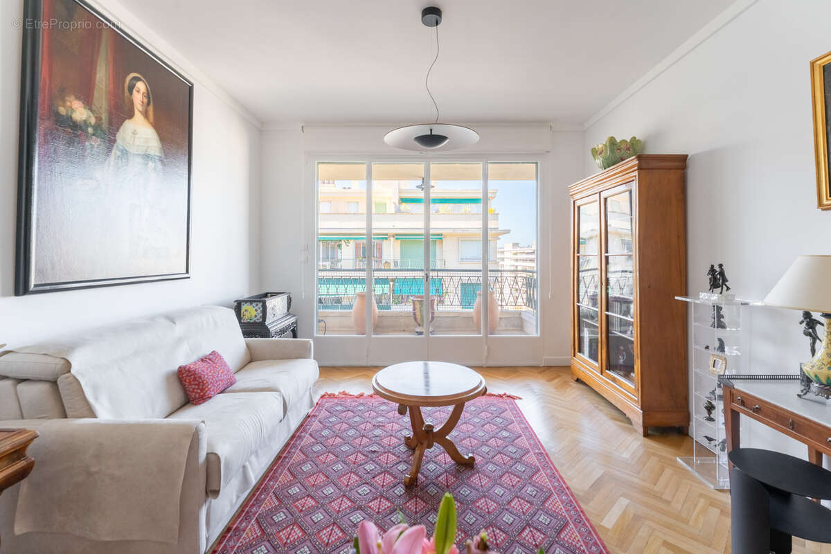 Appartement à MARSEILLE-8E