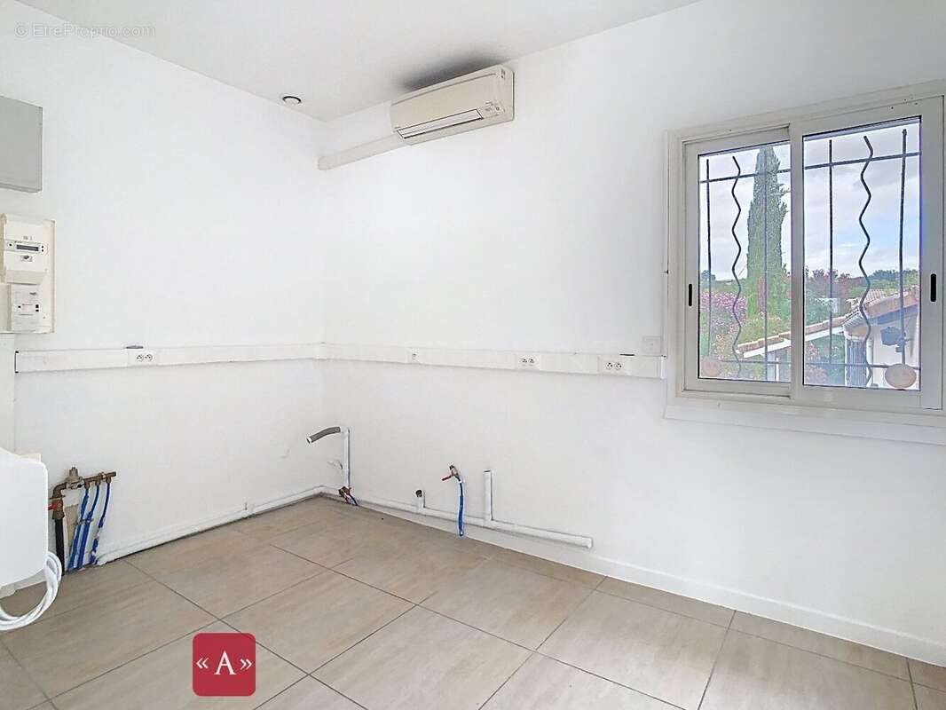 Commerce à BESSIERES