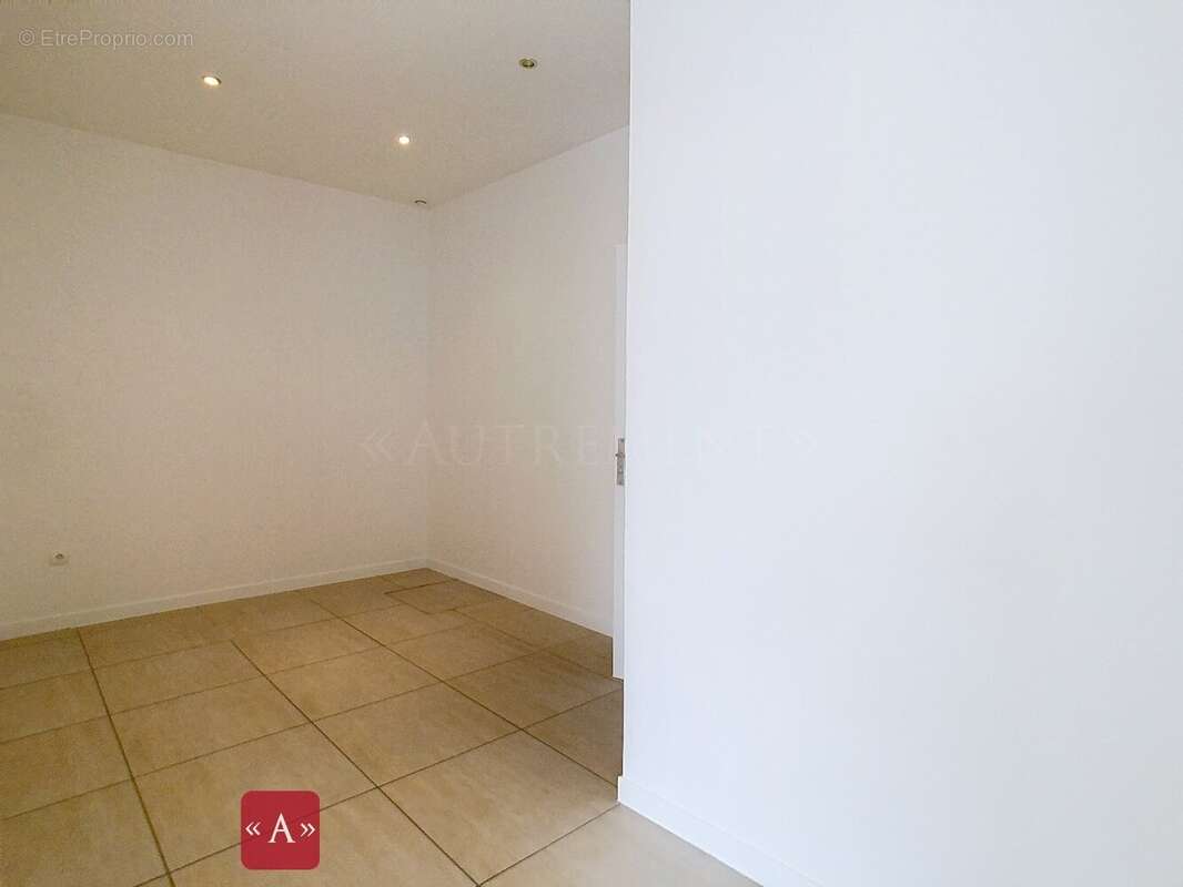 Commerce à BESSIERES