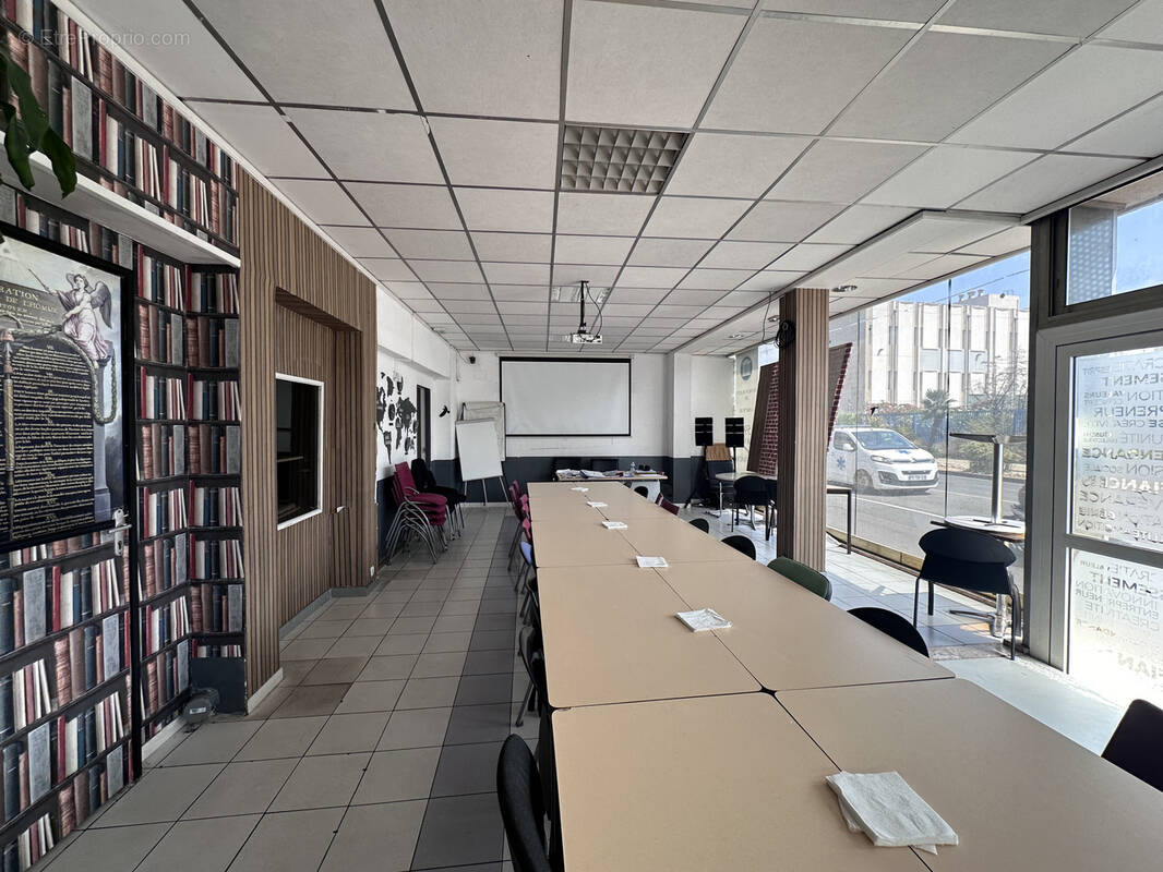 Commerce à LA SEYNE-SUR-MER