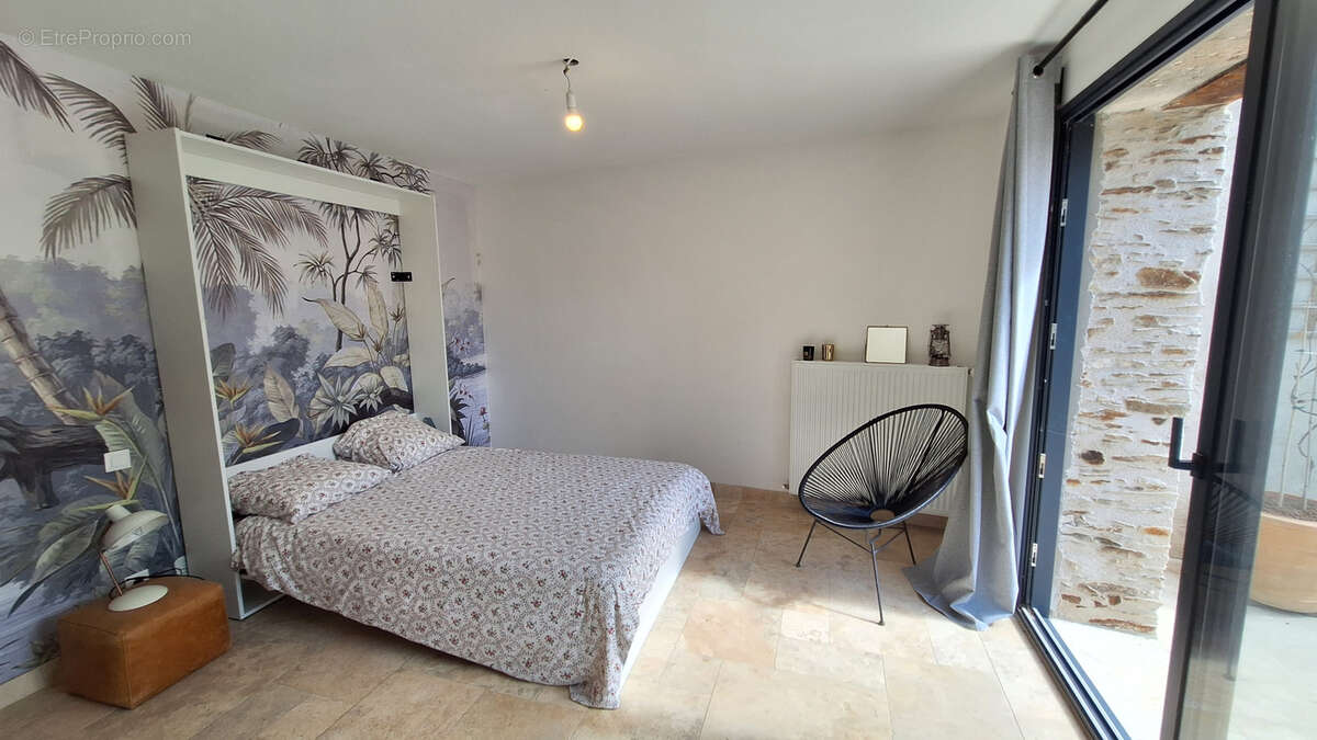 Maison à LA CHAPELLE-BASSE-MER