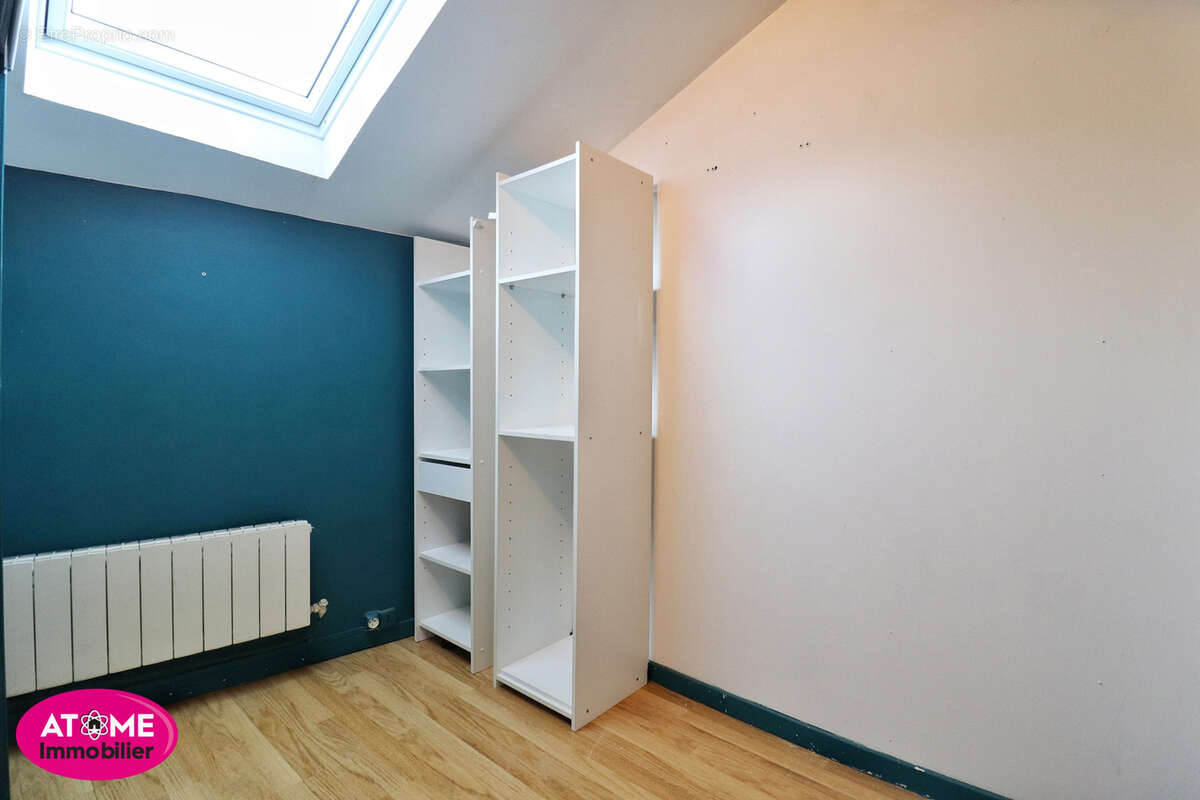 Appartement à CHATEL-SAINT-GERMAIN