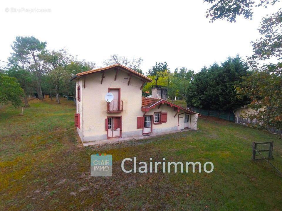 Maison à LERM-ET-MUSSET