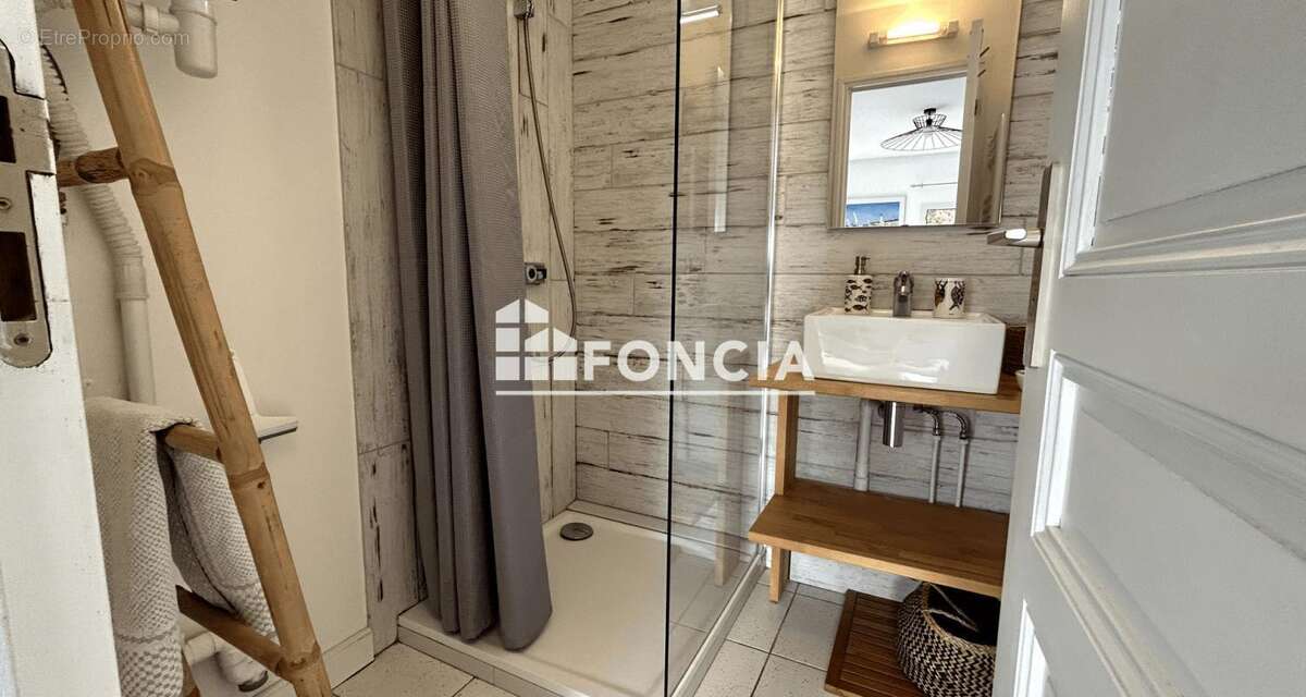 Appartement à SAINT-MARTIN-DE-RE