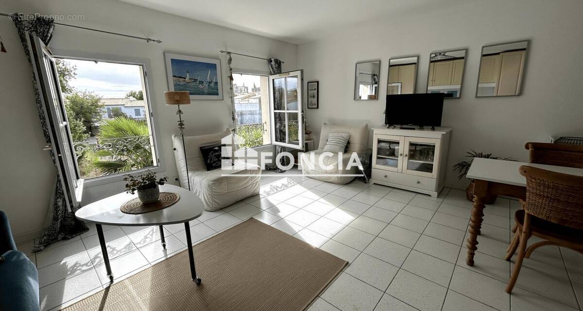 Appartement à SAINT-MARTIN-DE-RE