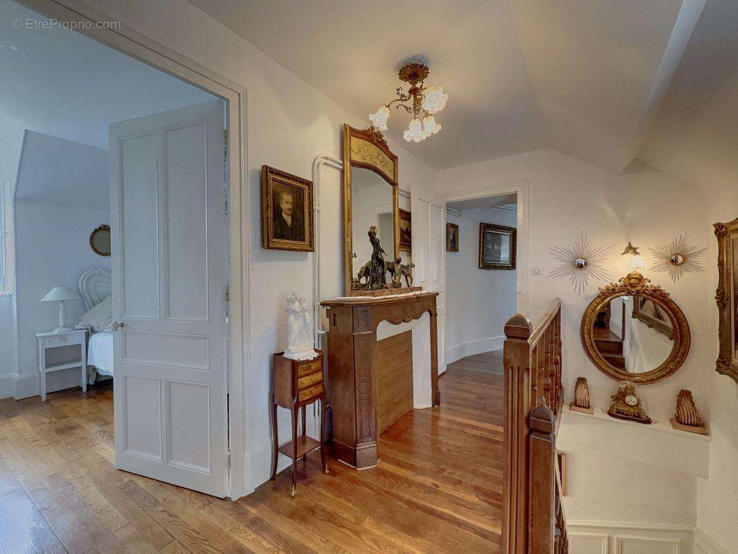 Maison à CHAMPAGNE-SUR-VINGEANNE