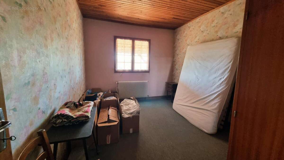 Maison à SAINTE-FOY-DE-LONGAS