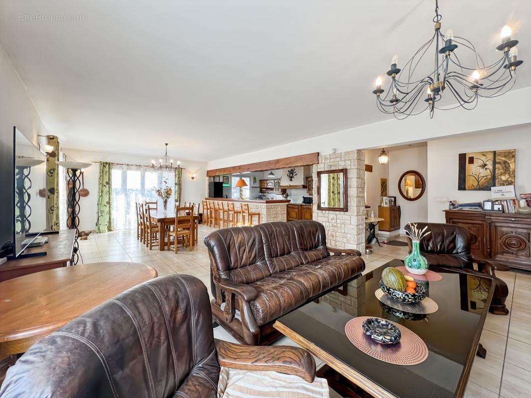 Maison à SAINT-GEORGES-LES-BAINS