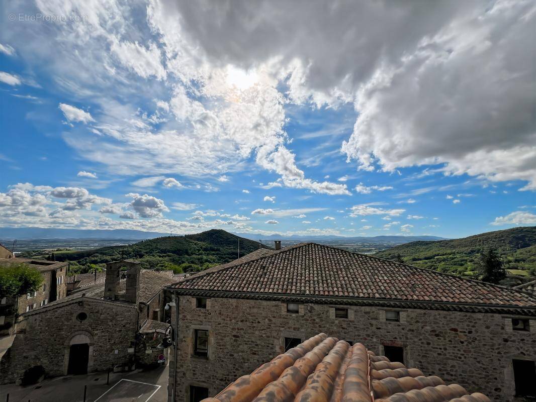Maison à SAINT-GEORGES-LES-BAINS