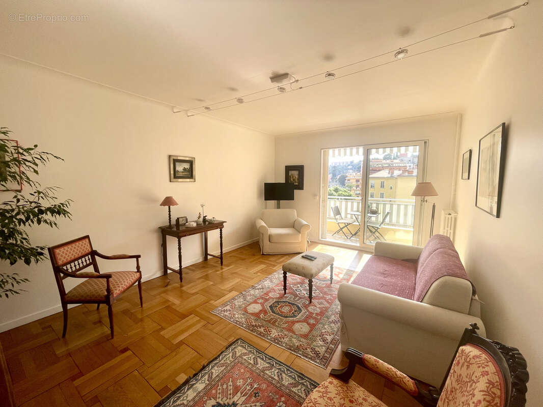 Appartement à MENTON