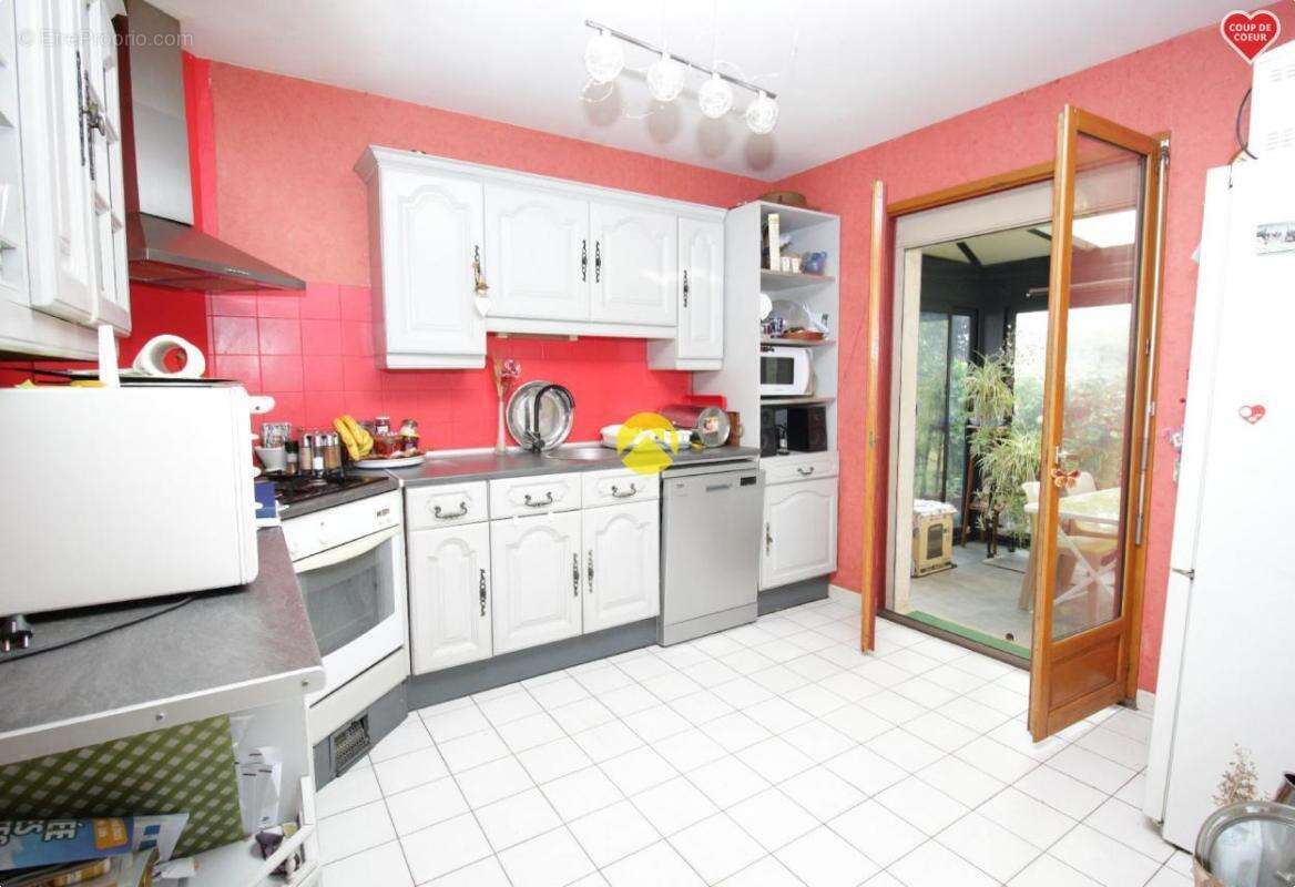 Maison à NERIS-LES-BAINS