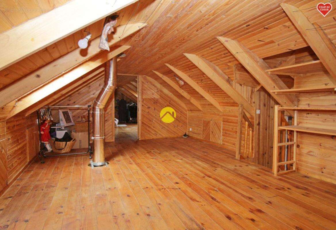 Maison à NERIS-LES-BAINS