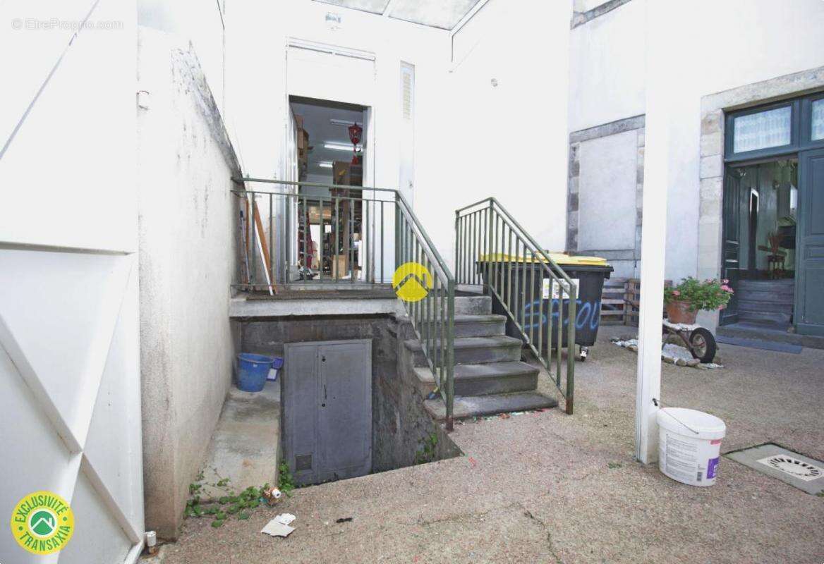 Commerce à COMMENTRY