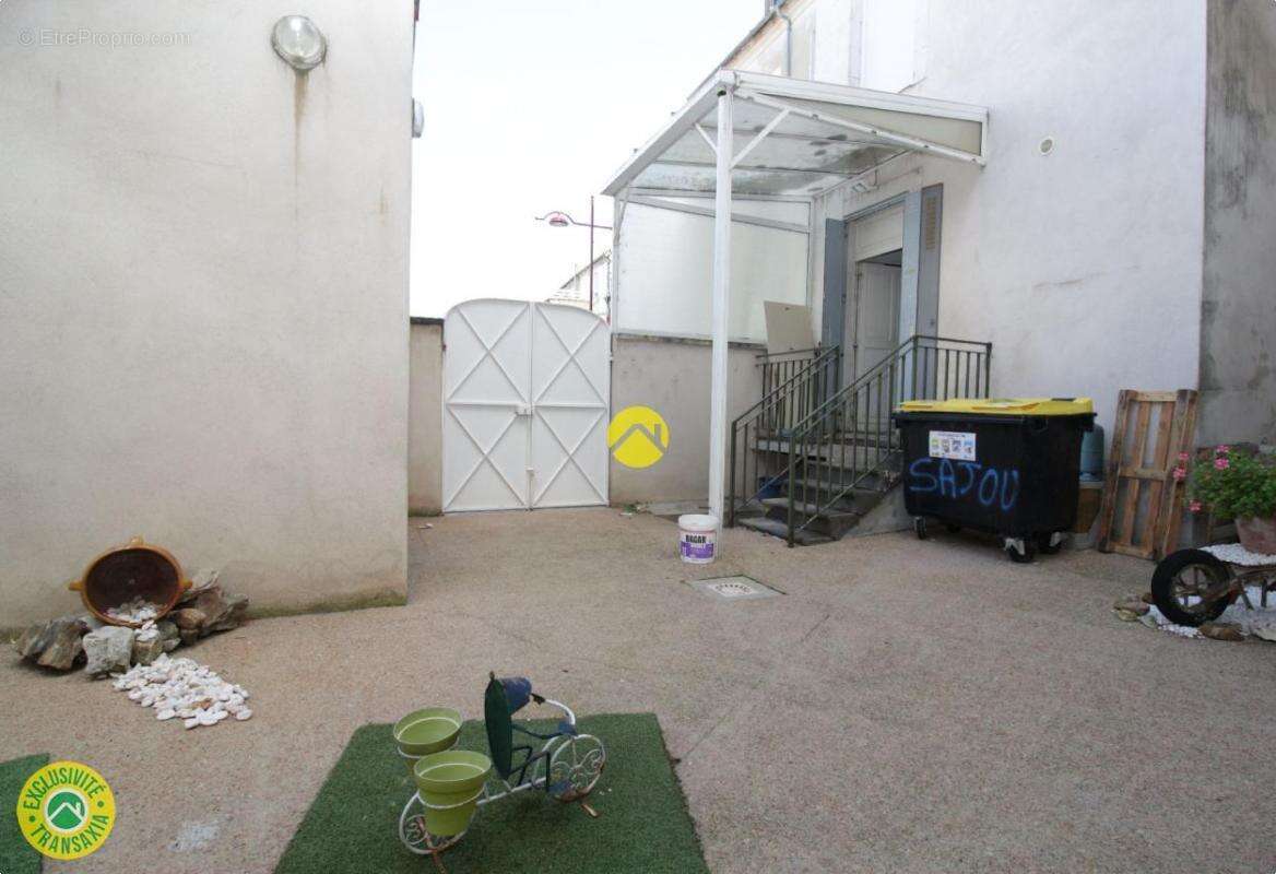 Commerce à COMMENTRY