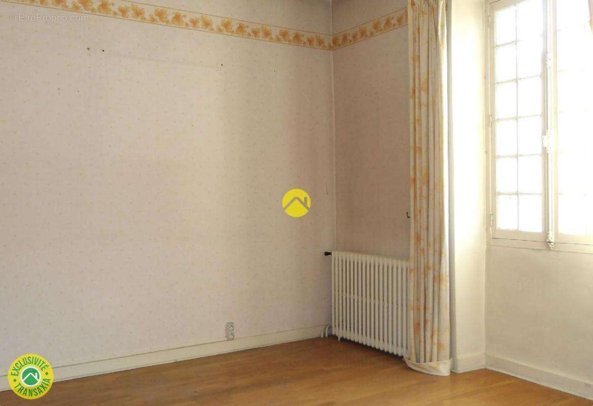 Appartement à LE BUISSON-DE-CADOUIN