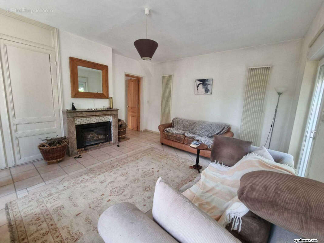 Maison à BRUNEMBERT