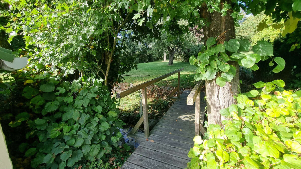 Maison à BRUNEMBERT