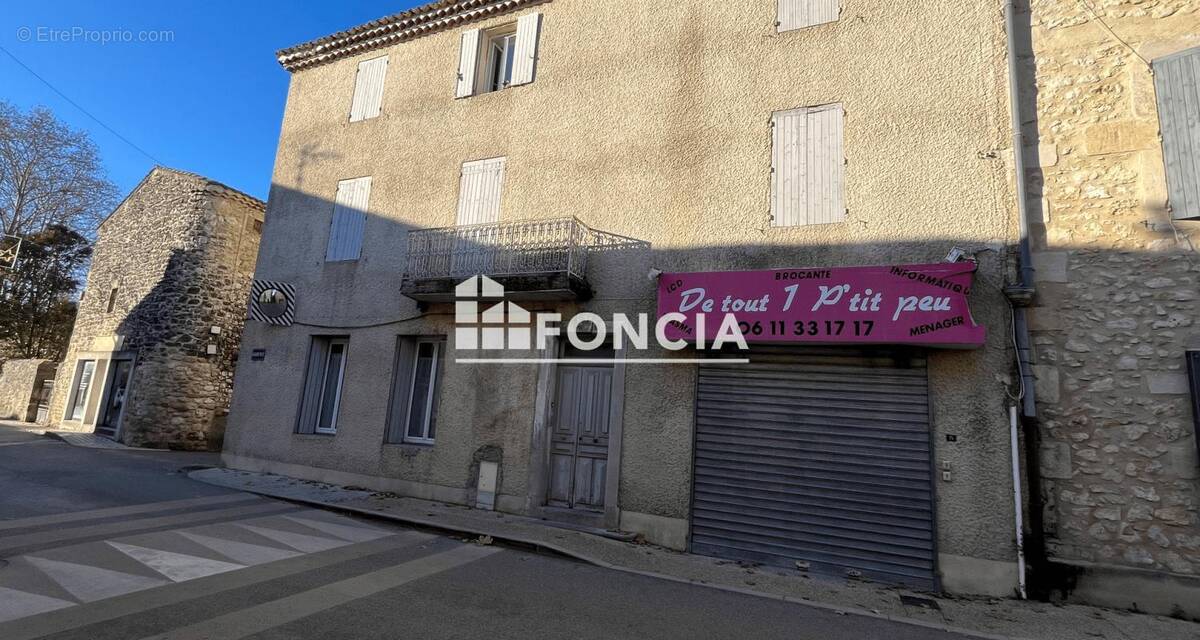 Appartement à SAINT-CHAPTES