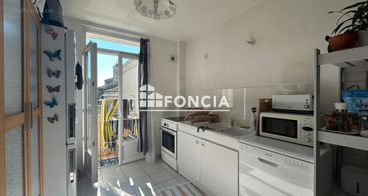 Appartement à SAINT-CHAPTES