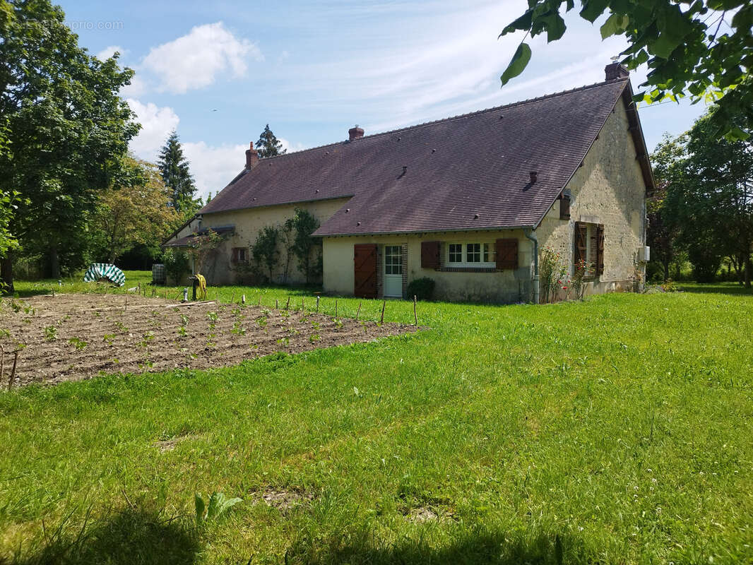 Maison à LE MELE-SUR-SARTHE