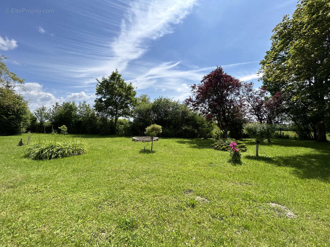 Maison à LE MELE-SUR-SARTHE