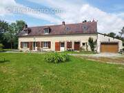 Maison à LE MELE-SUR-SARTHE