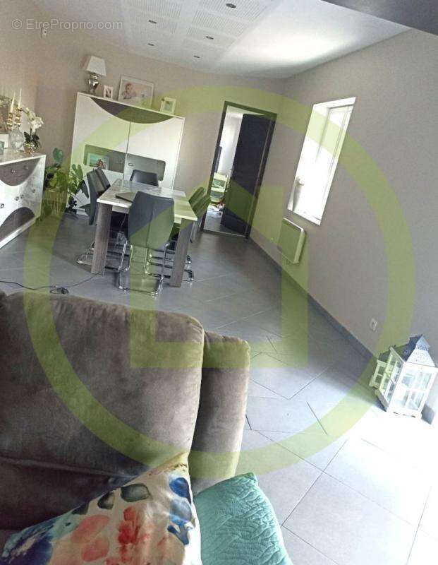 Maison à SAINT-HILAIRE-DE-LA-COTE